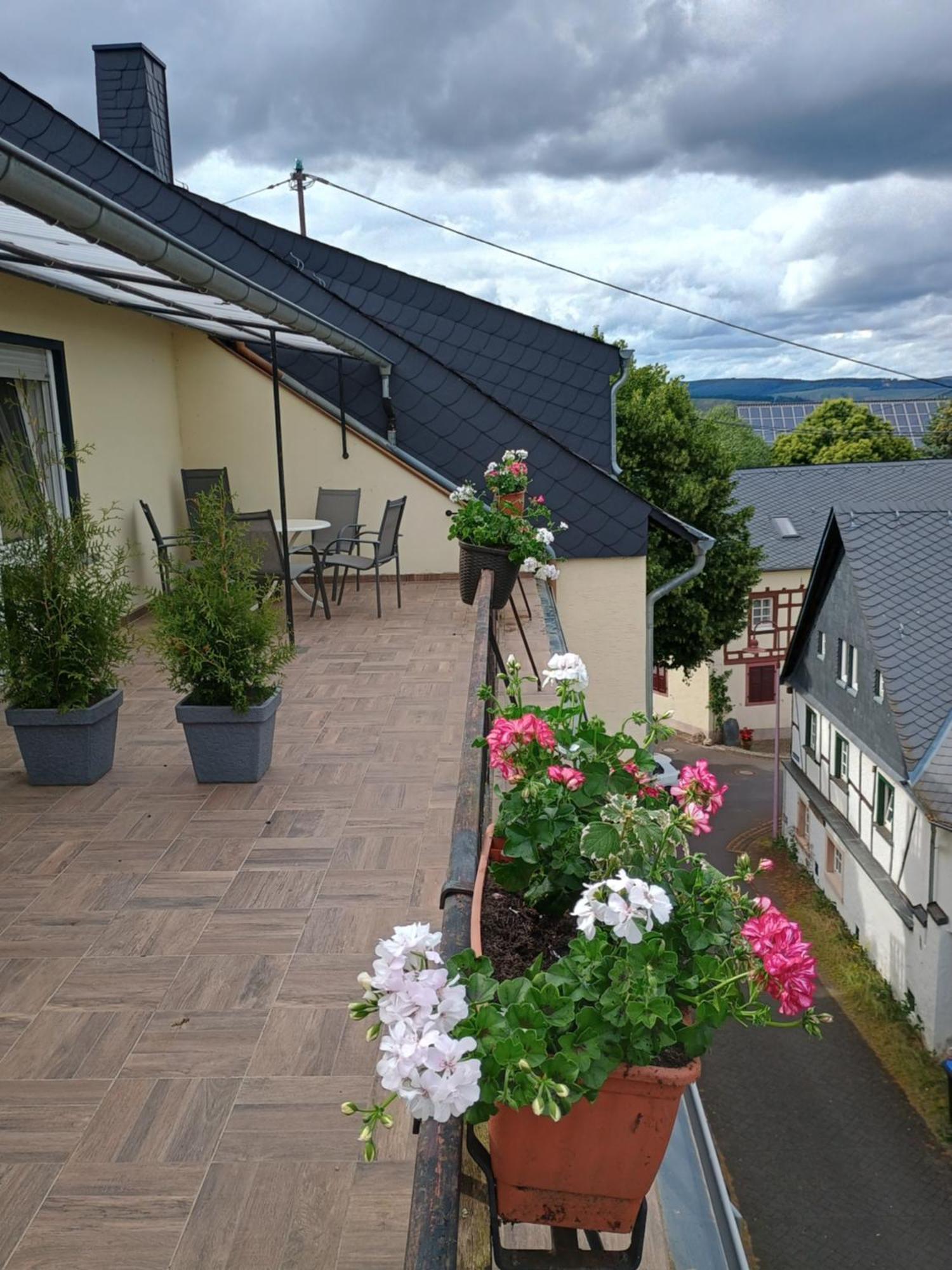 Gasthof Zur Grafschaft Veldenz Εξωτερικό φωτογραφία